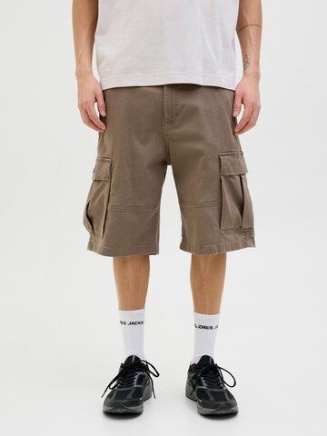 JACK & JONES Loosefit Cargobroek 'JPSTCole JJJonnie' in Bruin: voorkant
