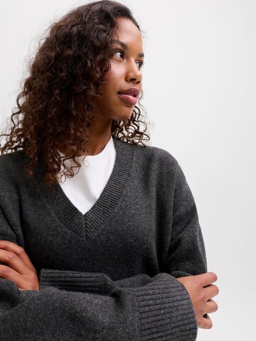 Pull-over 'JXElsa' JJXX en gris