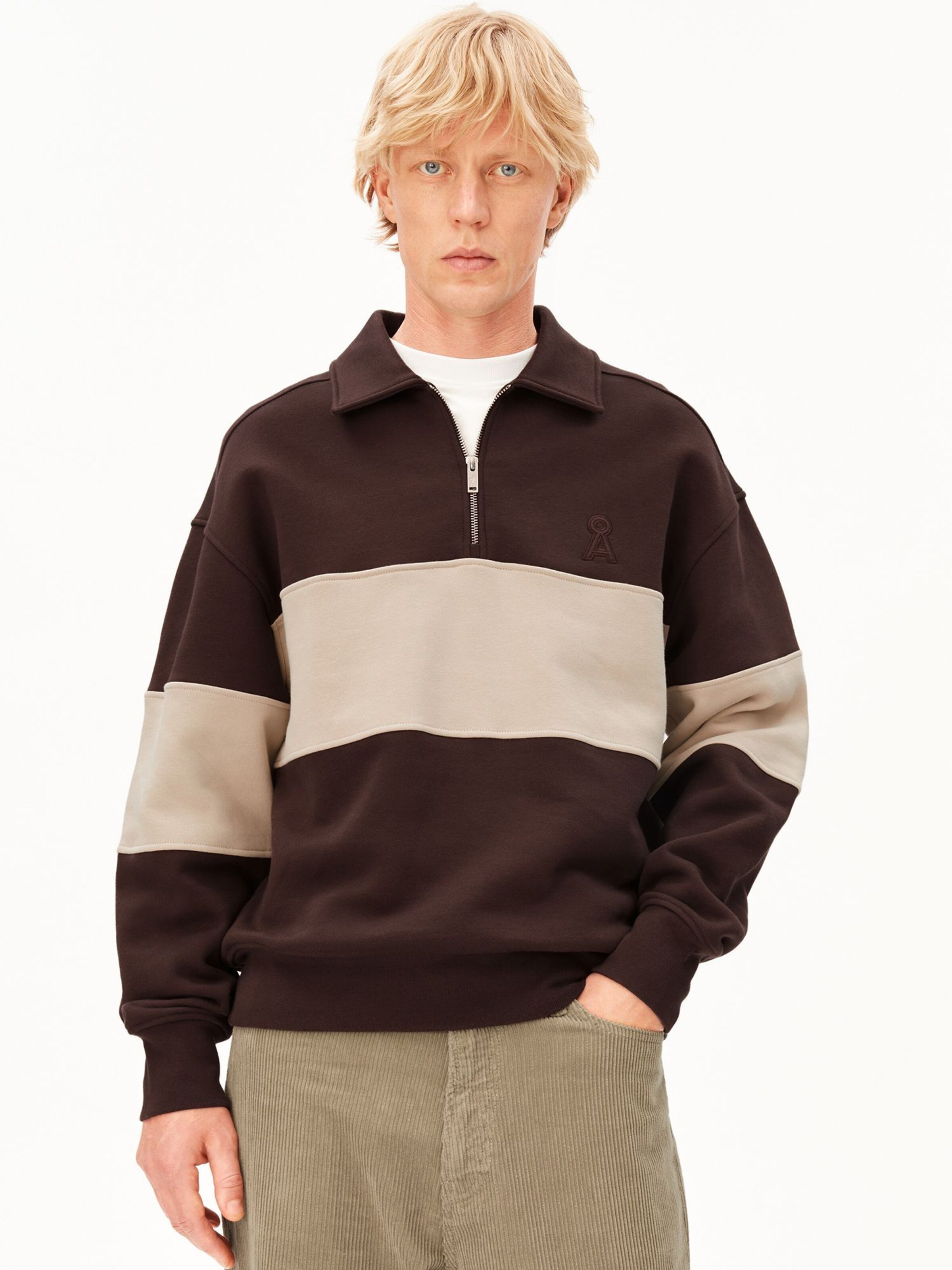 Sweat-shirt ARMEDANGELS en marron : devant