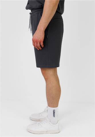 Pantaloncini da surf di Kleinigkeit in grigio