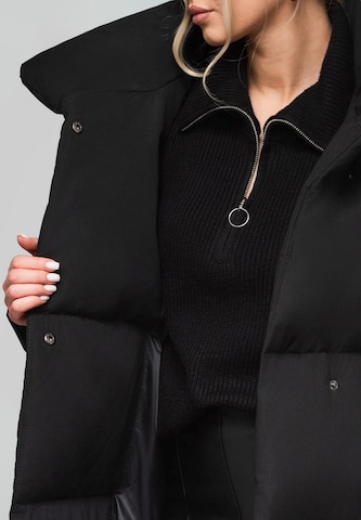 Ombre Winter coat 'Jalj' in Black