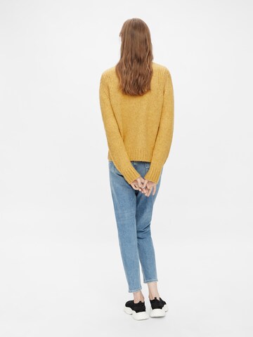 Pullover 'Bibi' di PIECES in giallo