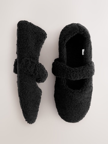 Next Тапки в Черный