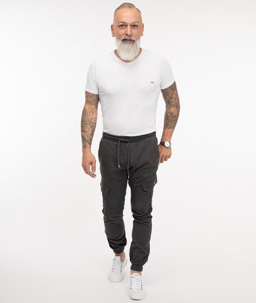 Rock Creek Tapered Cargo Pants in Grey