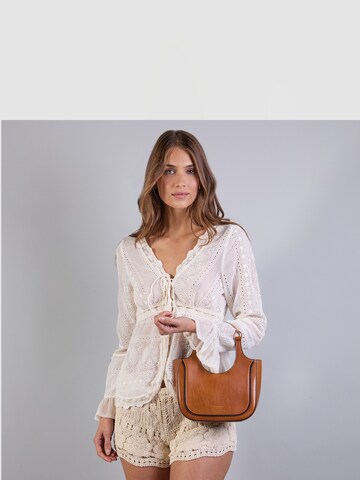 The Bridge Shoulder Bag in Brown