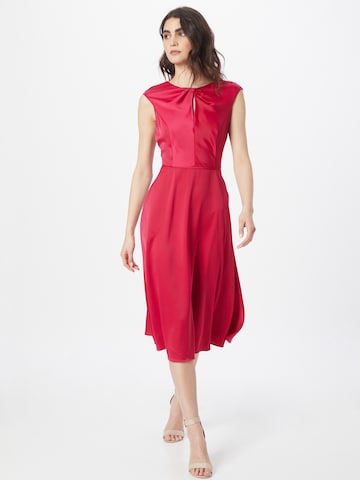 Robe de cocktail Vera Mont en rouge