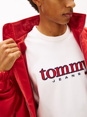 Tommy Jeans Демисезонная куртка 'ESSENTIAL' в Красный