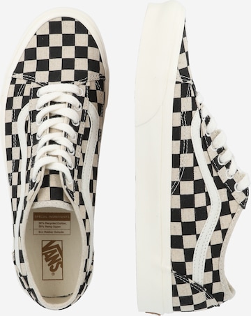 Sneaker low de la VANS pe negru