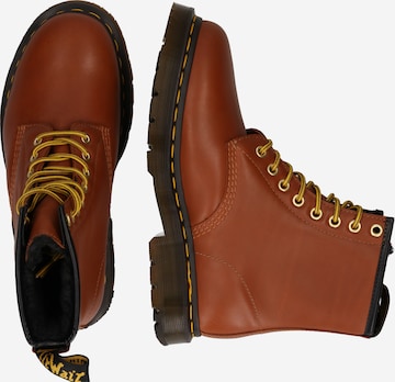 Dr. Martens - Botas com atacadores em castanho