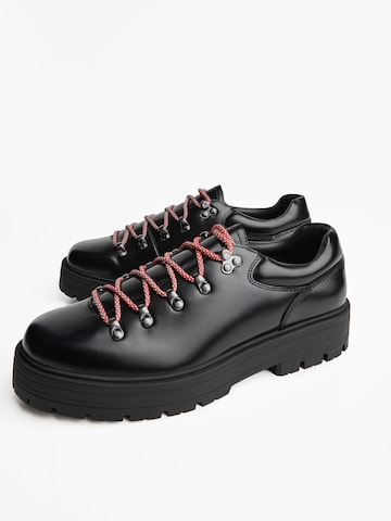 Bershka Lace-up shoe in Black