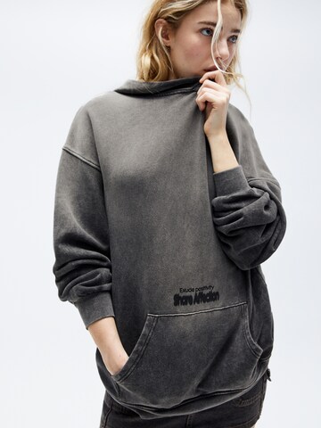 Pull&Bear Sweatshirt i svart