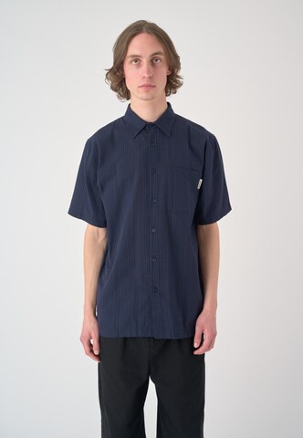 Cleptomanicx Regular Fit Hemd 'Tourist' in Blau: Vorderseite