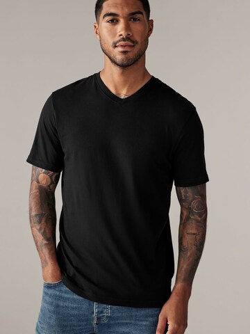T-Shirt Next en noir : devant