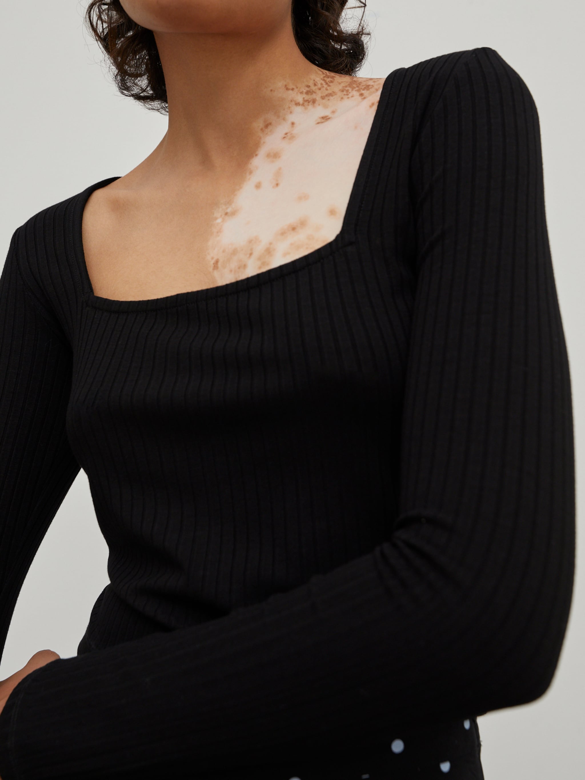 EDITED Producten Shirt 'Tenley' Zwart