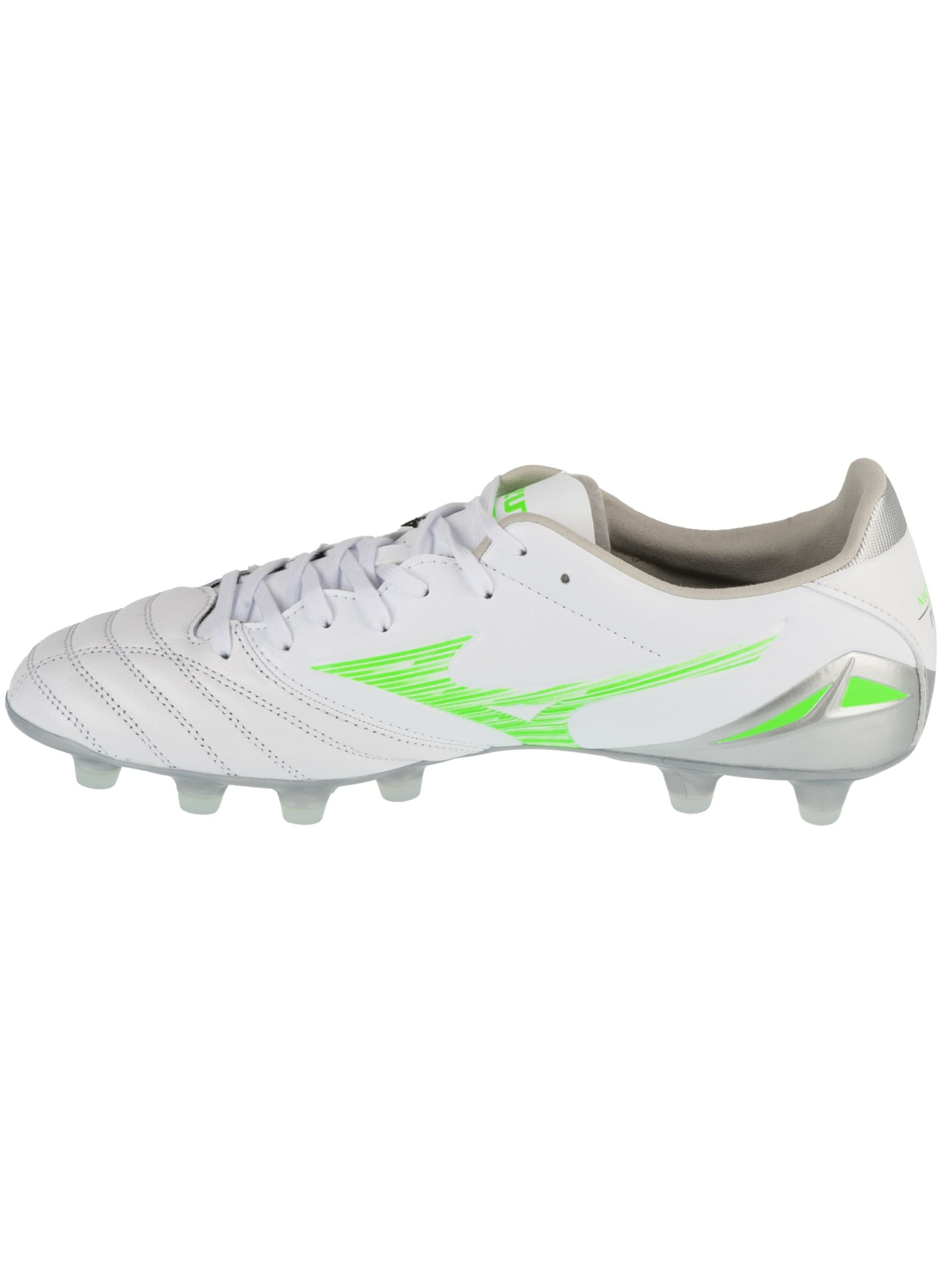 MIZUNO Soccer Cleats in White
