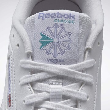 Reebok Matalavartiset tennarit 'Club C 85' värissä valkoinen