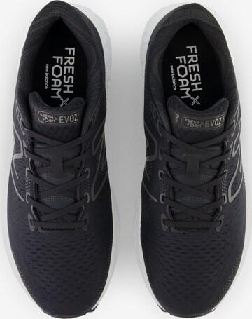 Chaussure de course 'EVOZ ST' new balance en noir