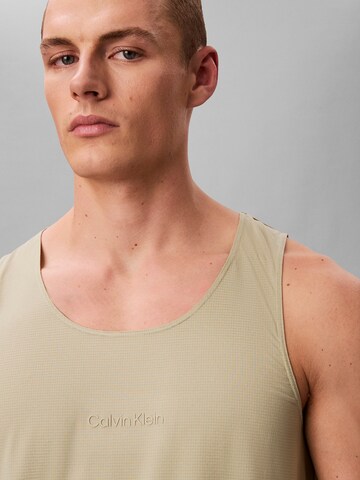T-Shirt Calvin Klein en gris