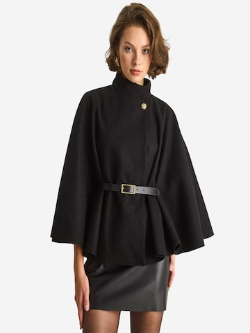 Cappotto invernale 'Mäntel' di Bianco Lucci in nero: frontale