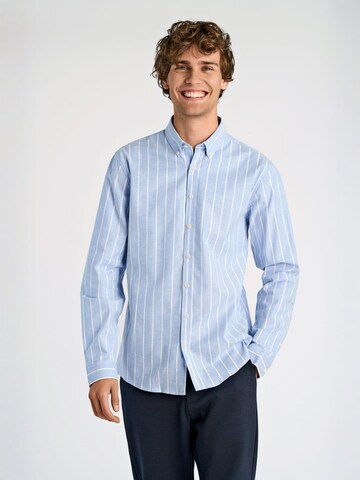 Coupe regular Chemise Lindbergh en bleu