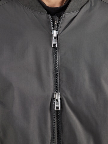 Veste mi-saison 'Salia' Embassy of Bricks and Logs en noir