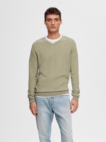 SELECTED HOMME Sweter 'BERG' w kolorze zielony: przód