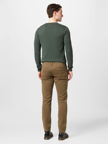 QS Regular Панталон Chino в зелено