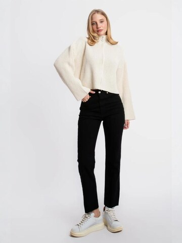 Hiccup Oversized cardigan in White