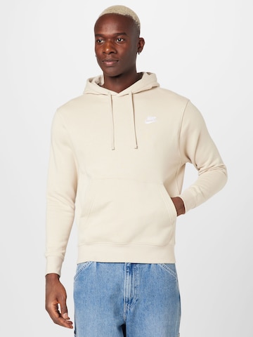Nike Sportswear Regular fit Sweatshirt 'Club Fleece' in Bruin: voorkant