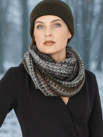 COLLEZIONE ALESSANDRO Tube Scarf 'Strickloop' in Brown: front
