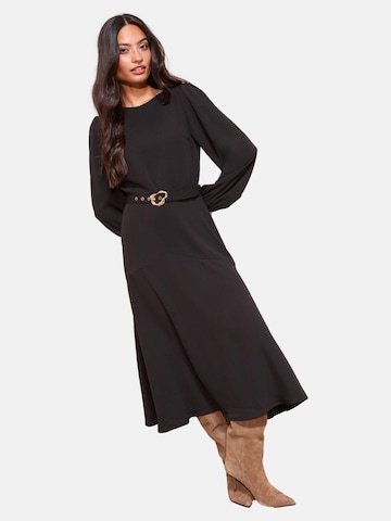 Friends Like These Kleid in Schwarz: Vorderseite