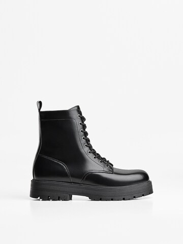 Boots stringati di Bershka in nero