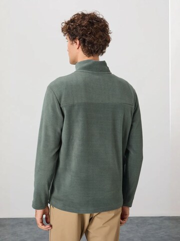 Tommy Life Sweater in Green