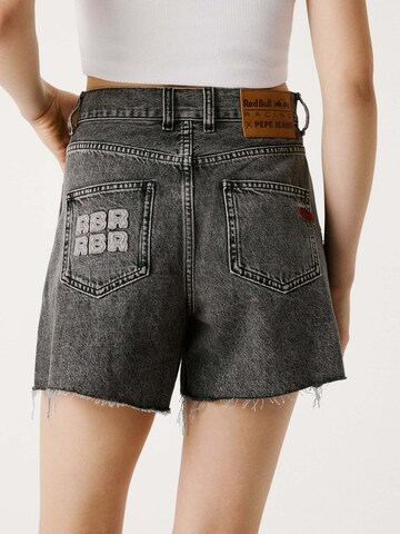 Red Bull Racing x Pepe Jeans Loosefit Jeans in Grijs