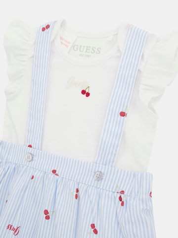 GUESS Set in White