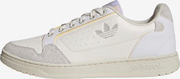 ADIDAS ORIGINALS Sneaker low 'Ny 90' i beige: forside