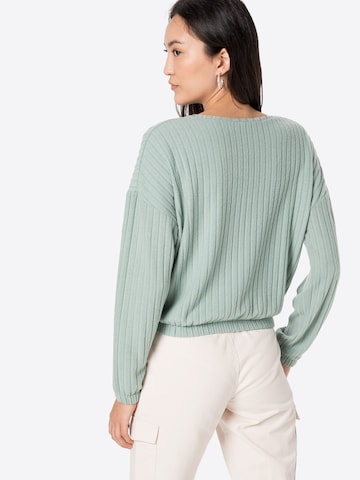 ABOUT YOU Shirt 'Mariella' in Groen