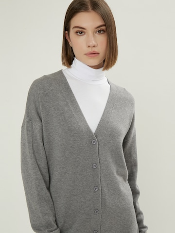 Influencer Knit Cardigan in Grey