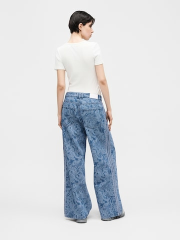 Loosefit Jean 'Liberty London Firebird' ADIDAS ORIGINALS en bleu