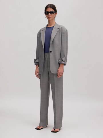 Shirtbody 'Kaja' EDITED en gris