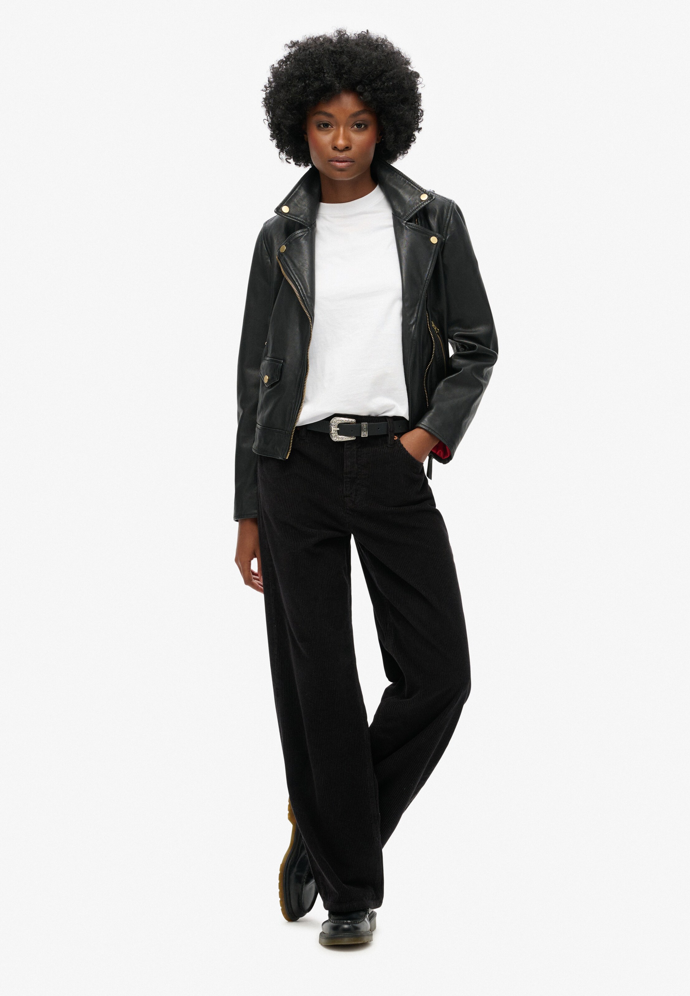 Superdry Широка кройка Панталон в черно