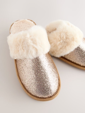 Next Домашни пантофи в злато