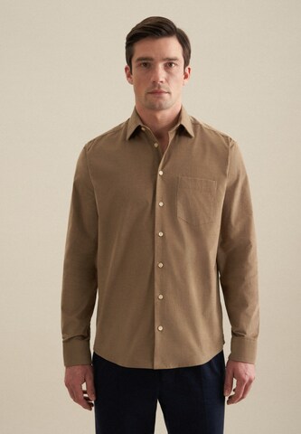 Coupe regular Chemise ' Schwarze Rose ' SEIDENSTICKER en marron : devant