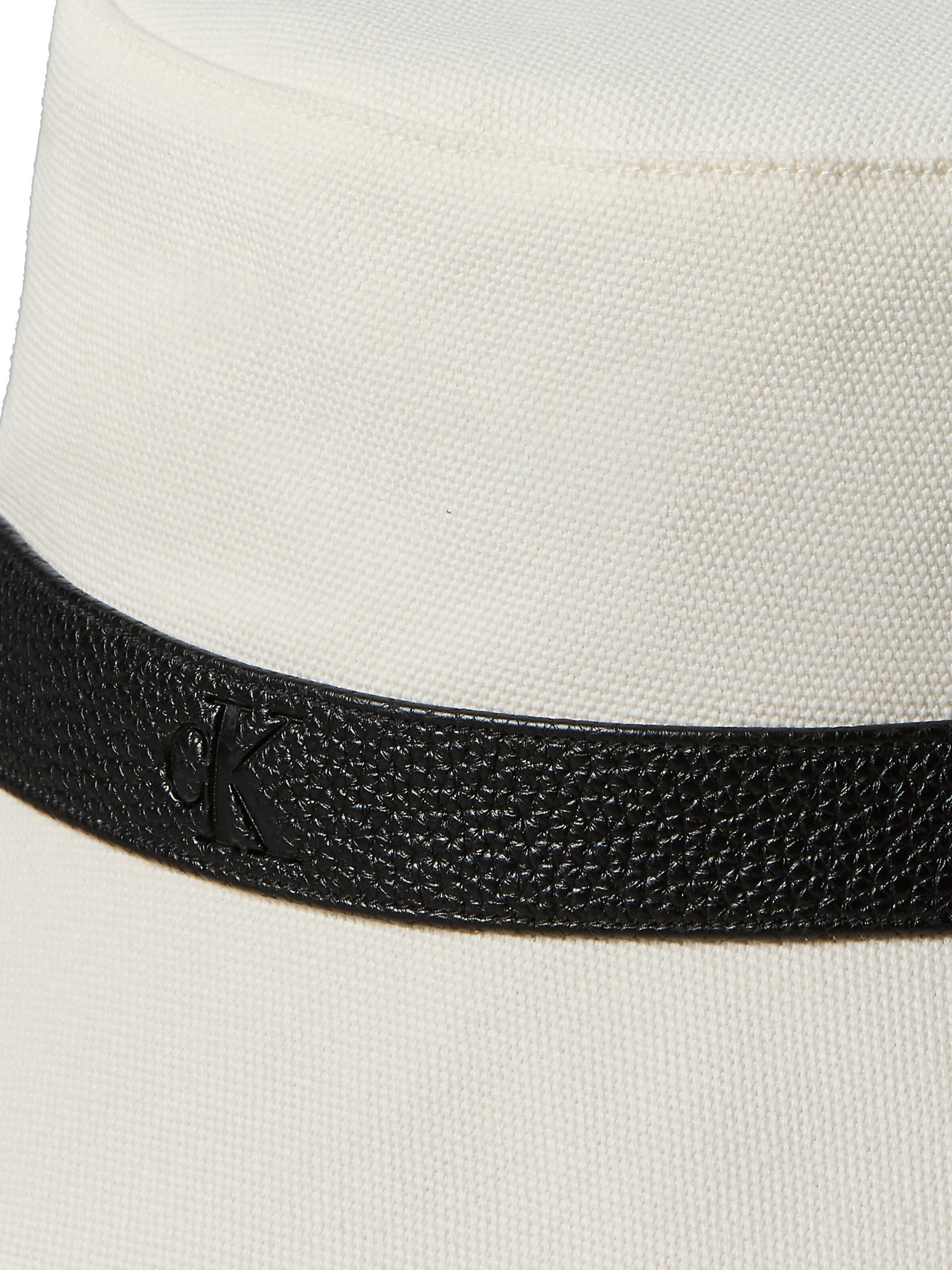 Regular Chapeaux Calvin Klein en blanc