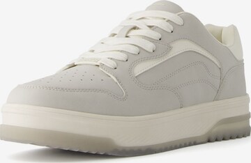 Bershka Sneakers in Grey: front