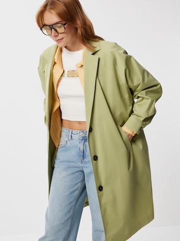 Happiness İstanbul Mantel in Grün