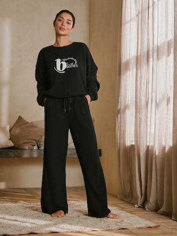 B by Ted Baker Tröja i svart