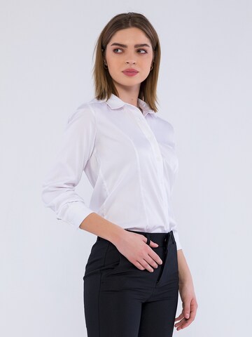 Basics and More Blouse ' Abby ' in Wit