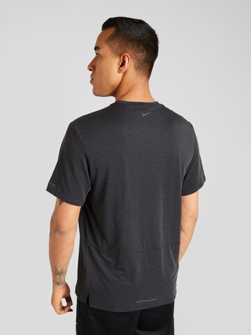 NIKE Functioneel shirt 'Rise 365' in Zwart