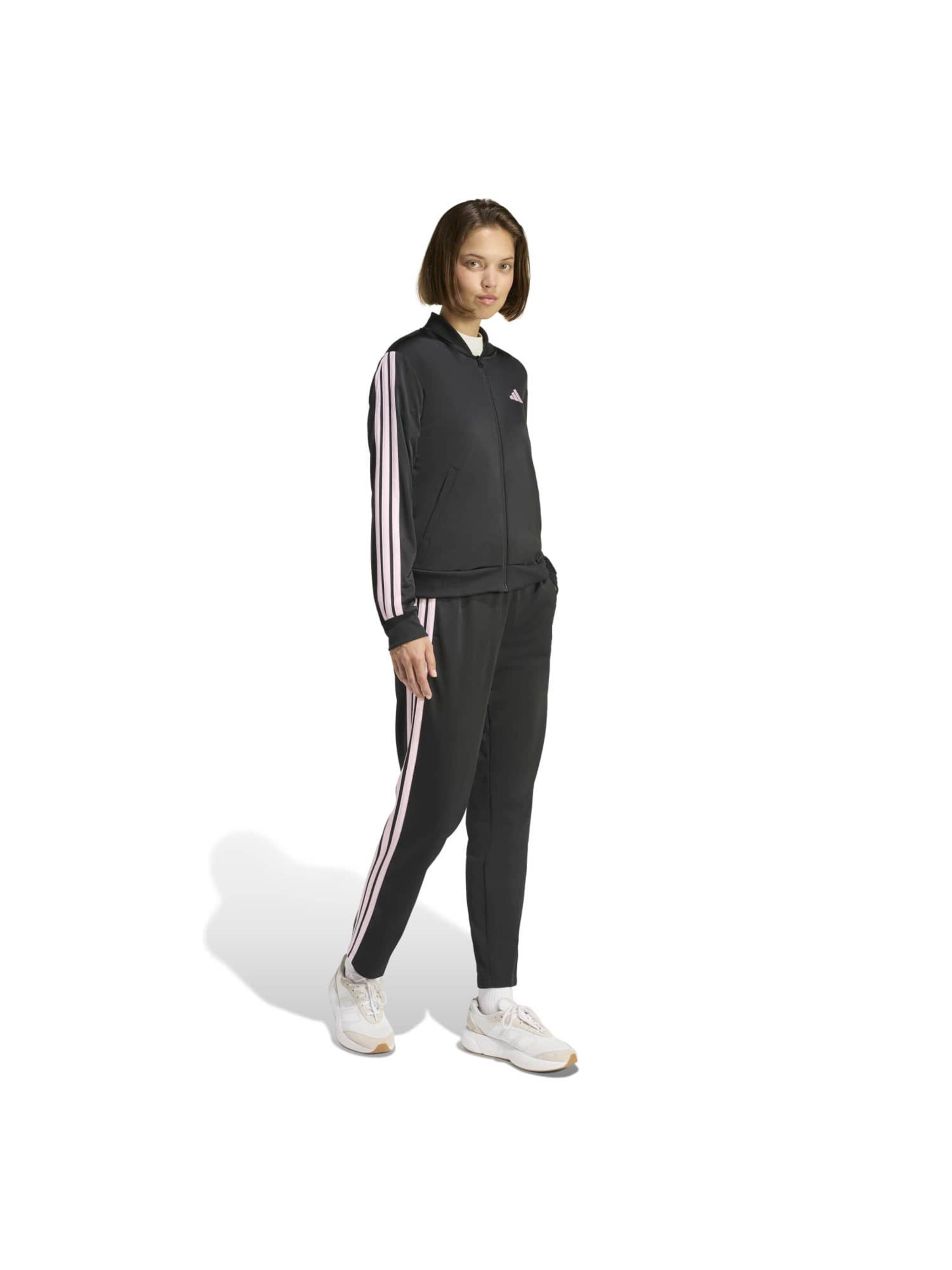 ADIDAS SPORTSWEAR Strój treningowy 'Essenitals' w kolorze czarny: przód